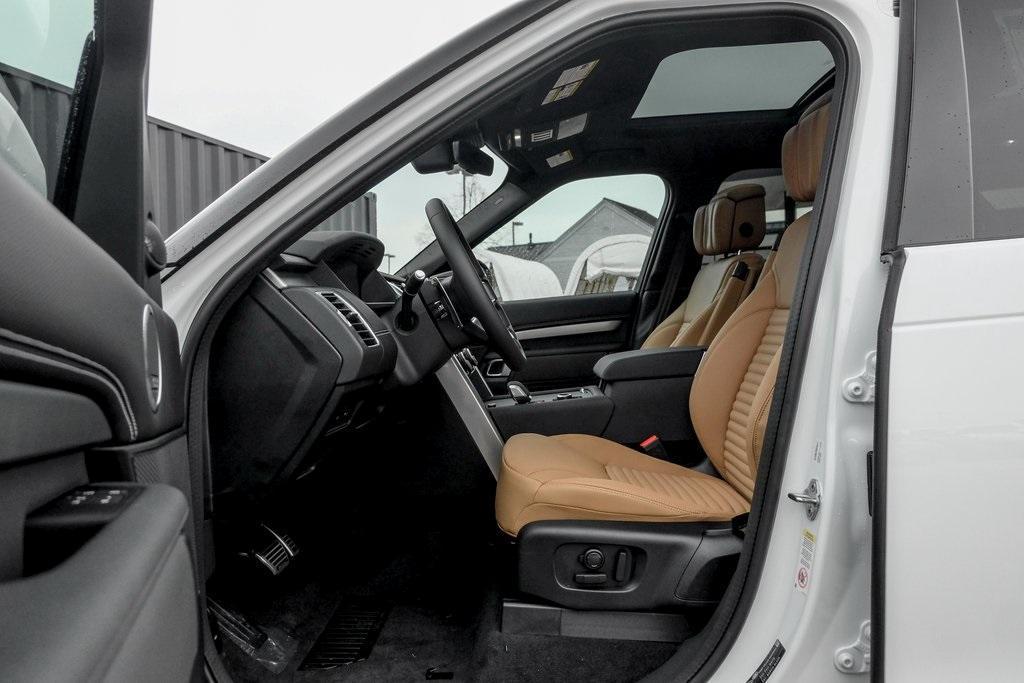 new 2025 Land Rover Discovery car, priced at $80,525