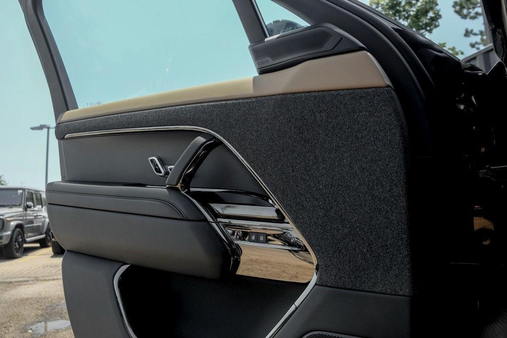new 2025 Land Rover Range Rover Sport car, priced at $105,890