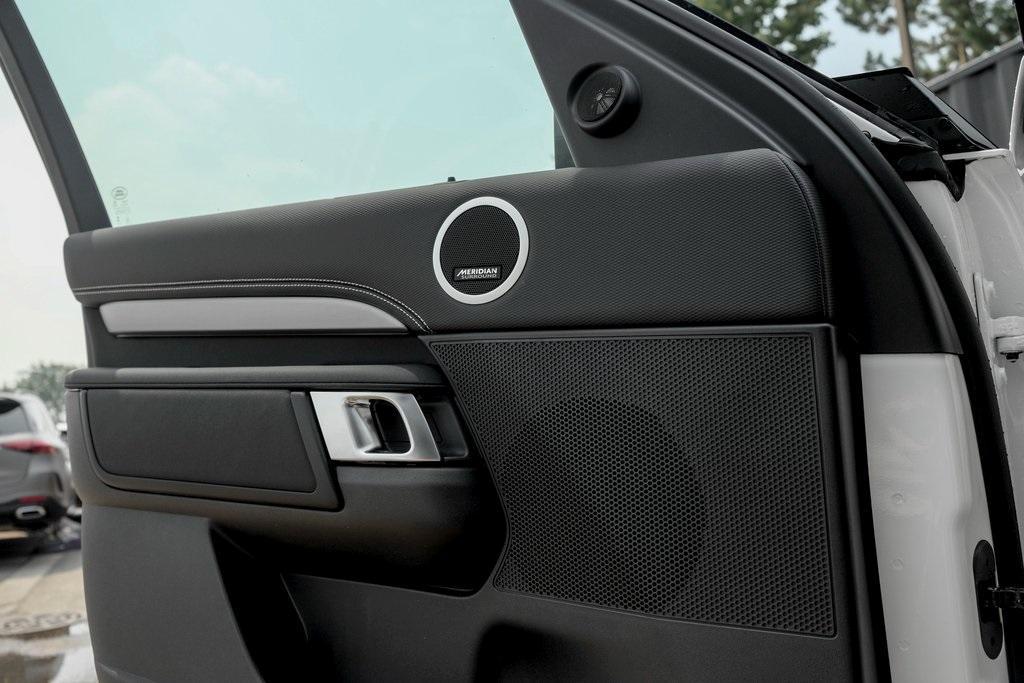 new 2025 Land Rover Discovery car, priced at $72,243