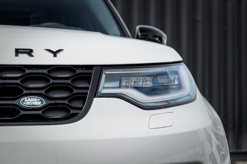 new 2025 Land Rover Discovery car, priced at $72,243