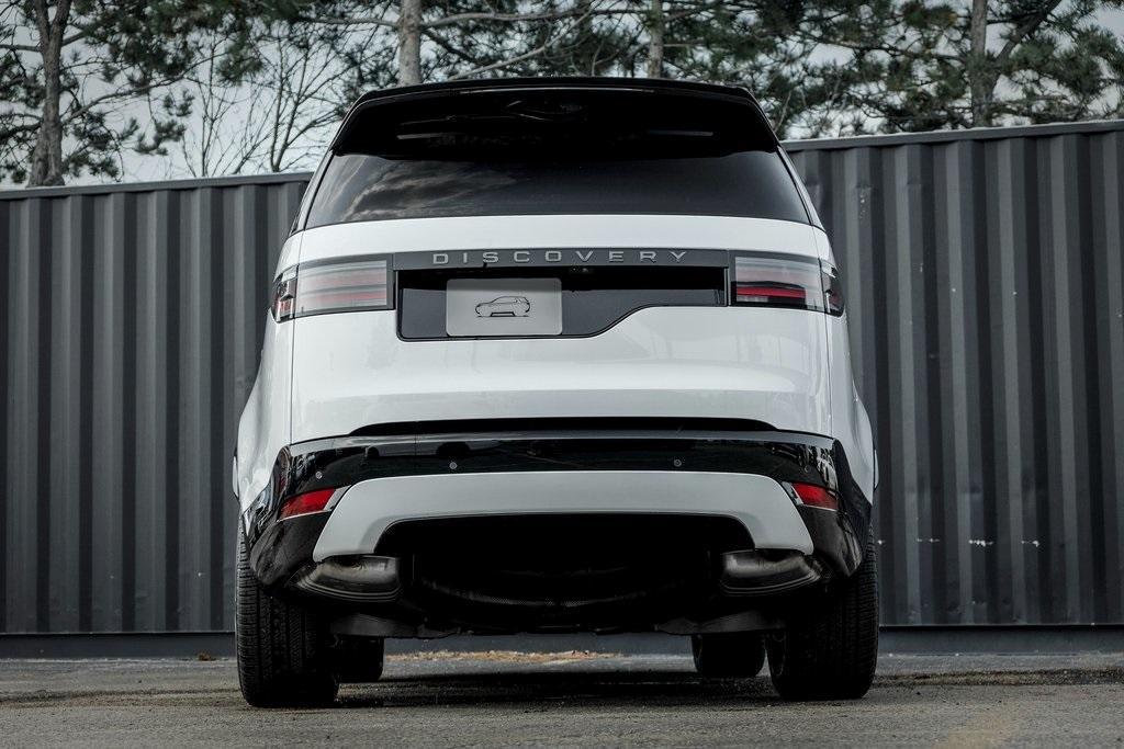 new 2025 Land Rover Discovery car, priced at $72,243