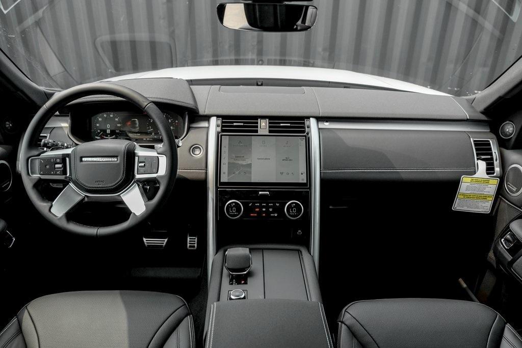 new 2025 Land Rover Discovery car, priced at $72,243