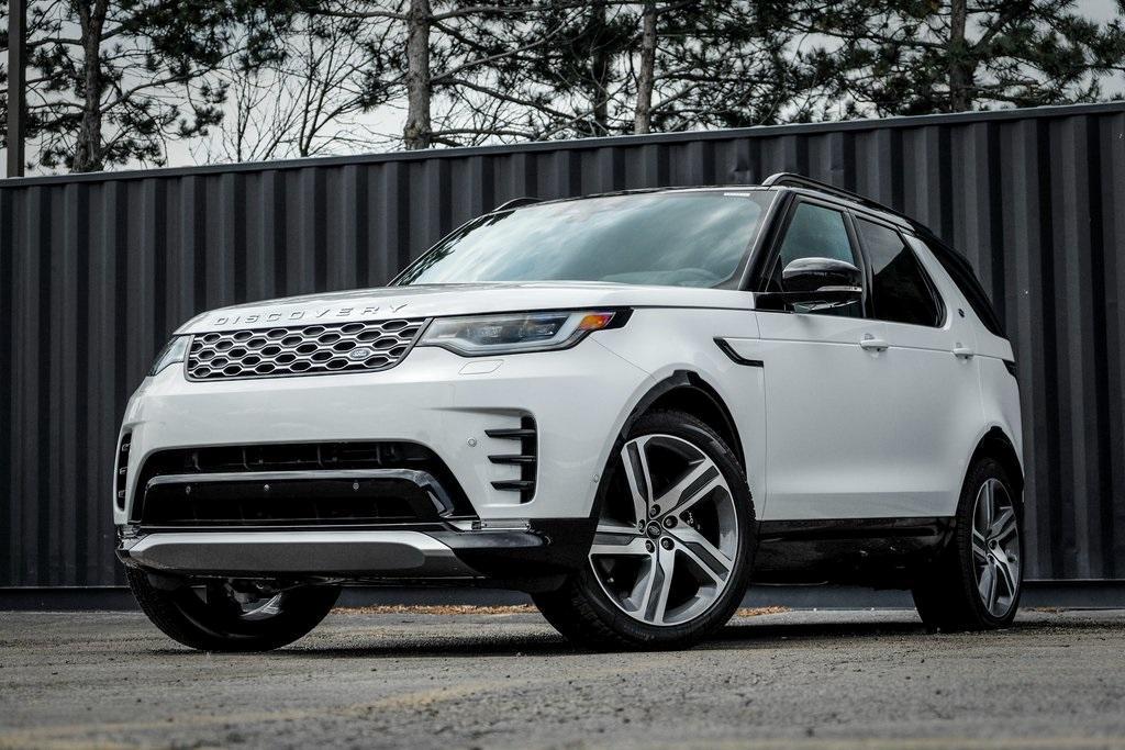 new 2025 Land Rover Discovery car, priced at $85,618