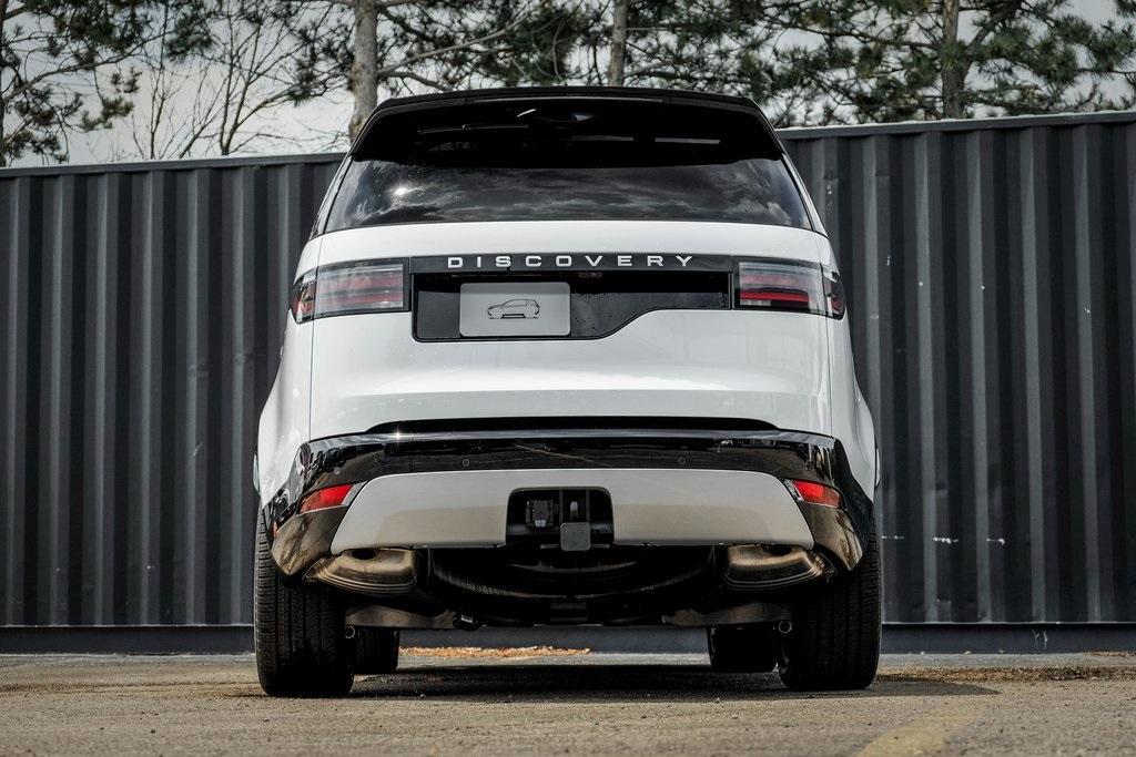new 2025 Land Rover Discovery car, priced at $82,118