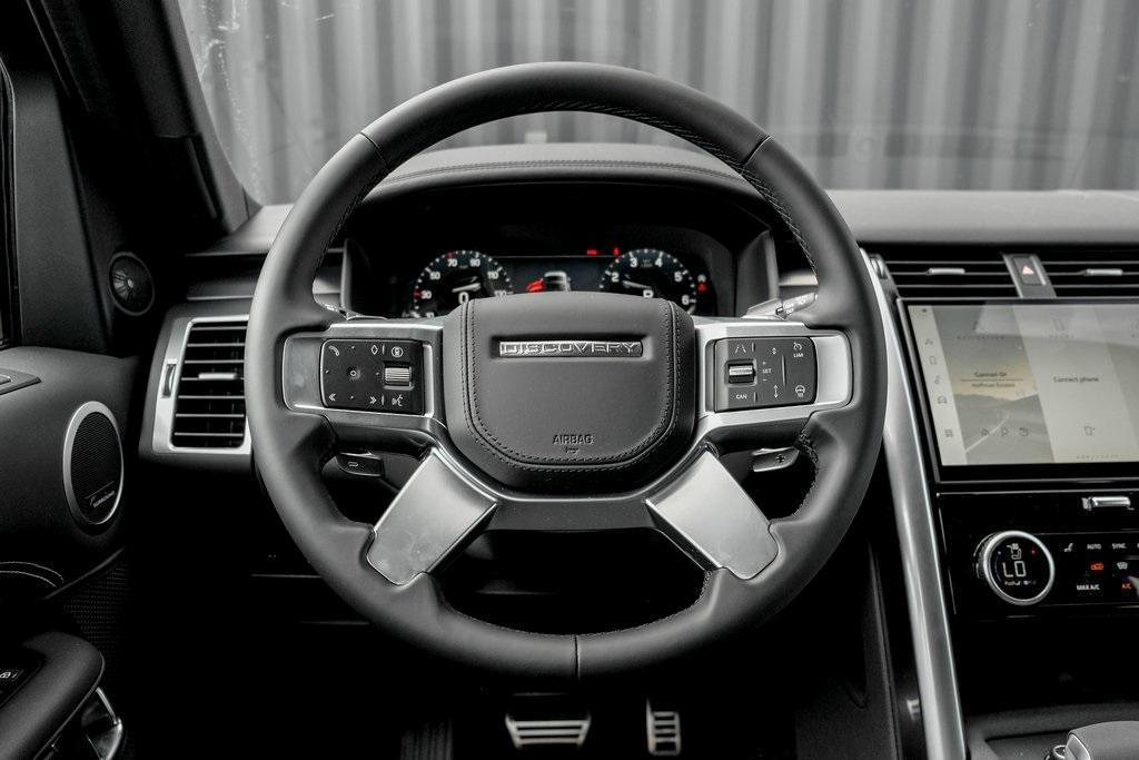 new 2025 Land Rover Discovery car, priced at $82,118