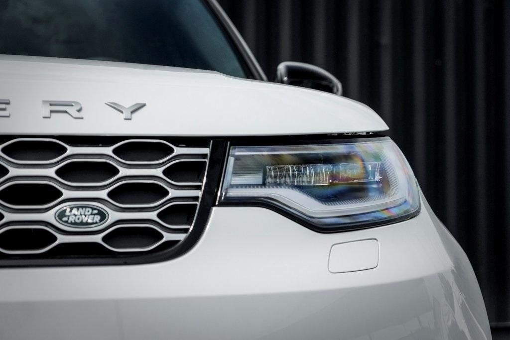 new 2025 Land Rover Discovery car, priced at $82,118