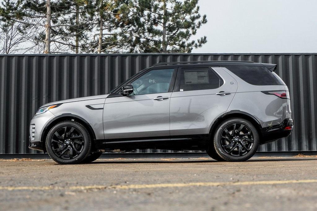 new 2024 Land Rover Discovery car, priced at $77,598