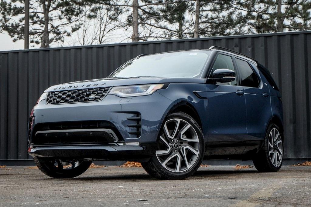 new 2025 Land Rover Discovery car, priced at $76,768