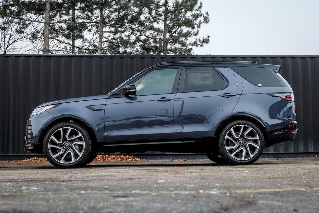 new 2025 Land Rover Discovery car, priced at $76,768