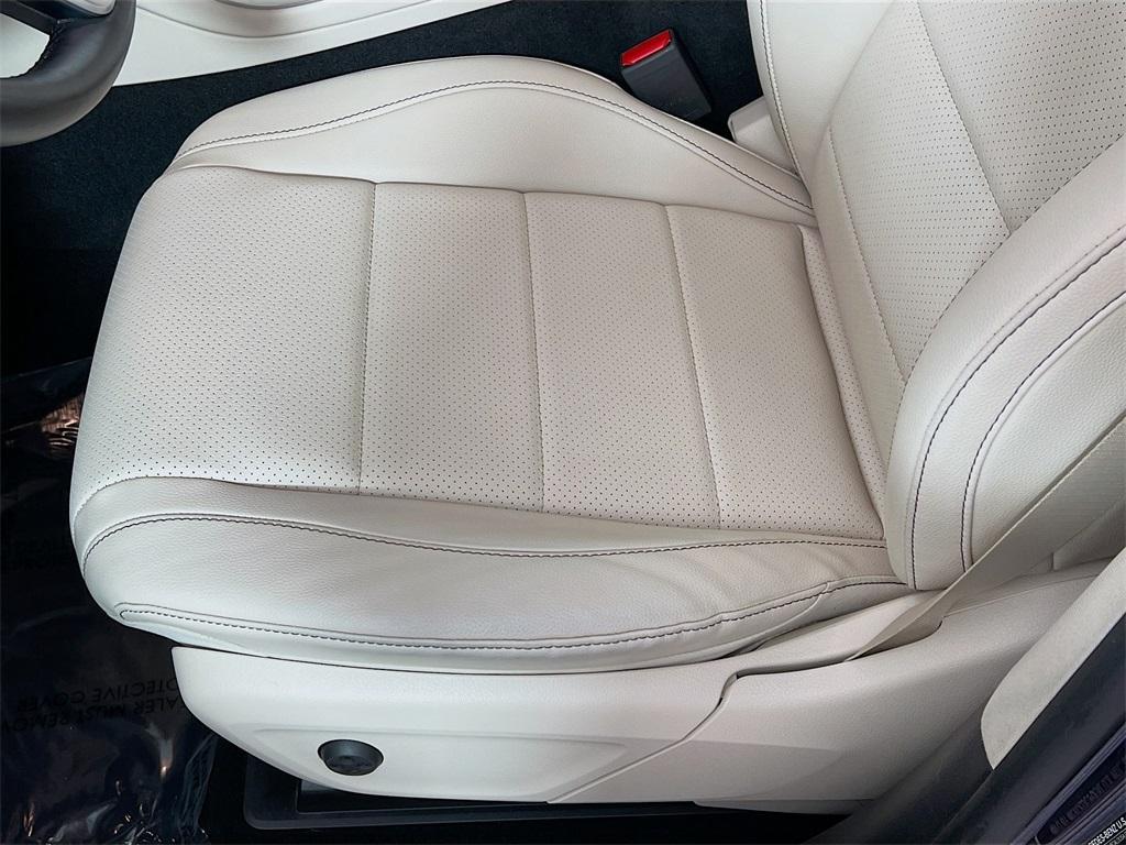 used 2022 Mercedes-Benz GLE 350 car, priced at $47,986