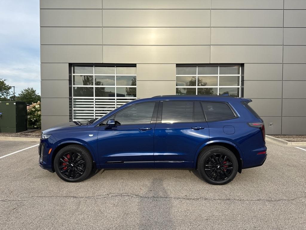 used 2024 Cadillac XT6 car, priced at $57,414