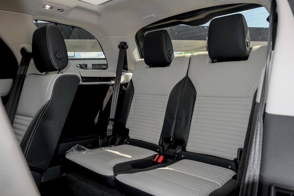 new 2025 Land Rover Discovery car, priced at $85,468