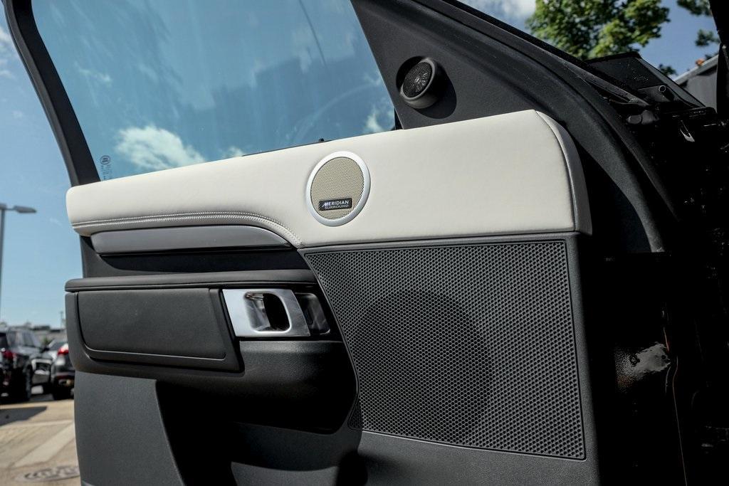 new 2025 Land Rover Discovery car, priced at $85,468
