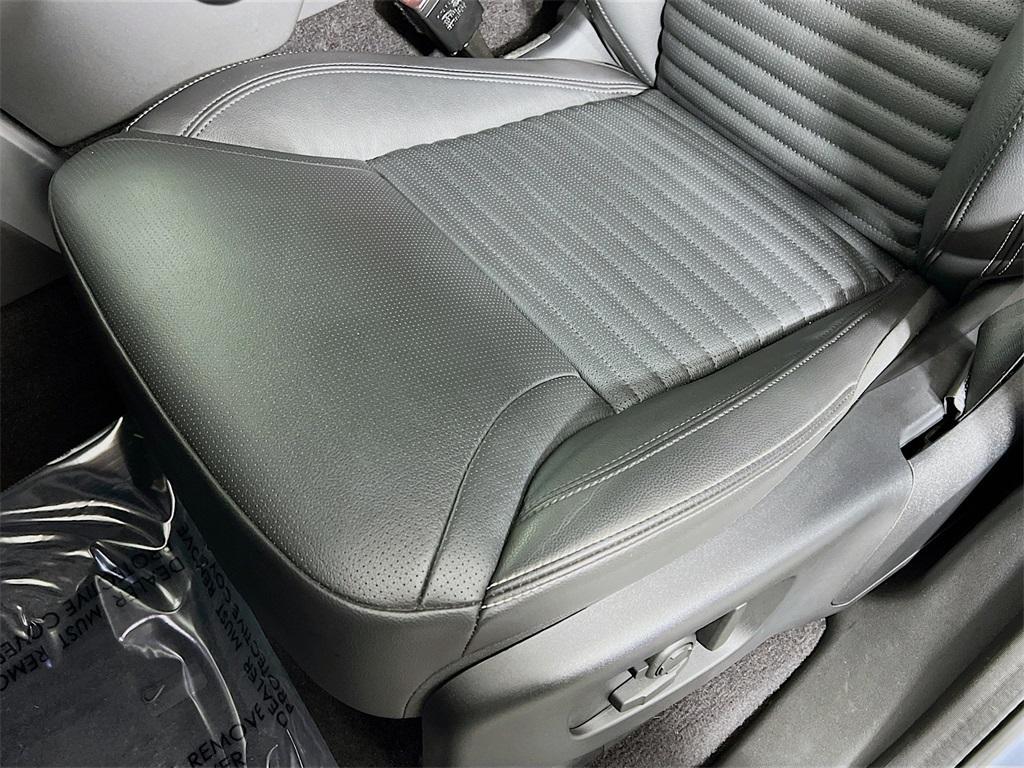 used 2025 Land Rover Discovery car, priced at $61,451