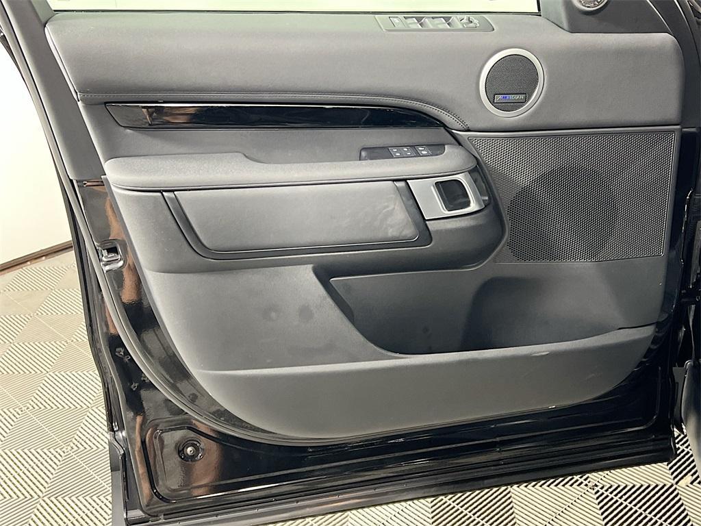 used 2024 Land Rover Discovery car, priced at $49,132