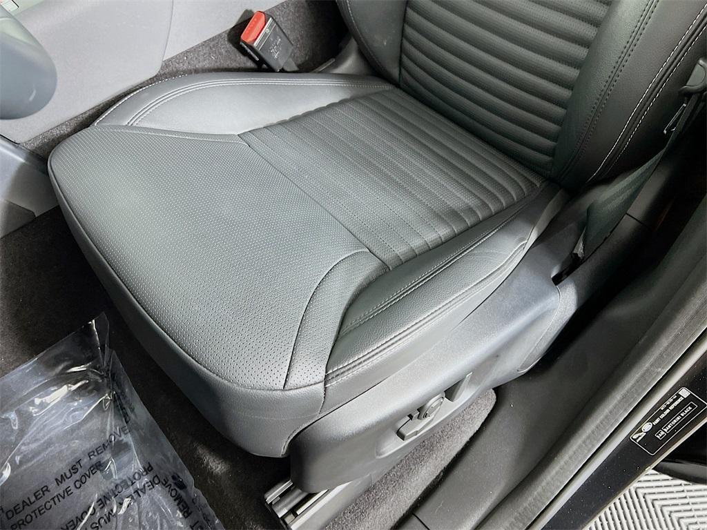used 2024 Land Rover Discovery car, priced at $49,132