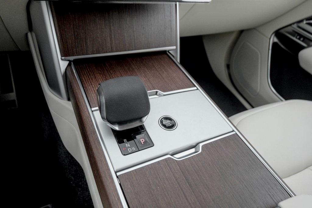 new 2025 Land Rover Range Rover car, priced at $156,010