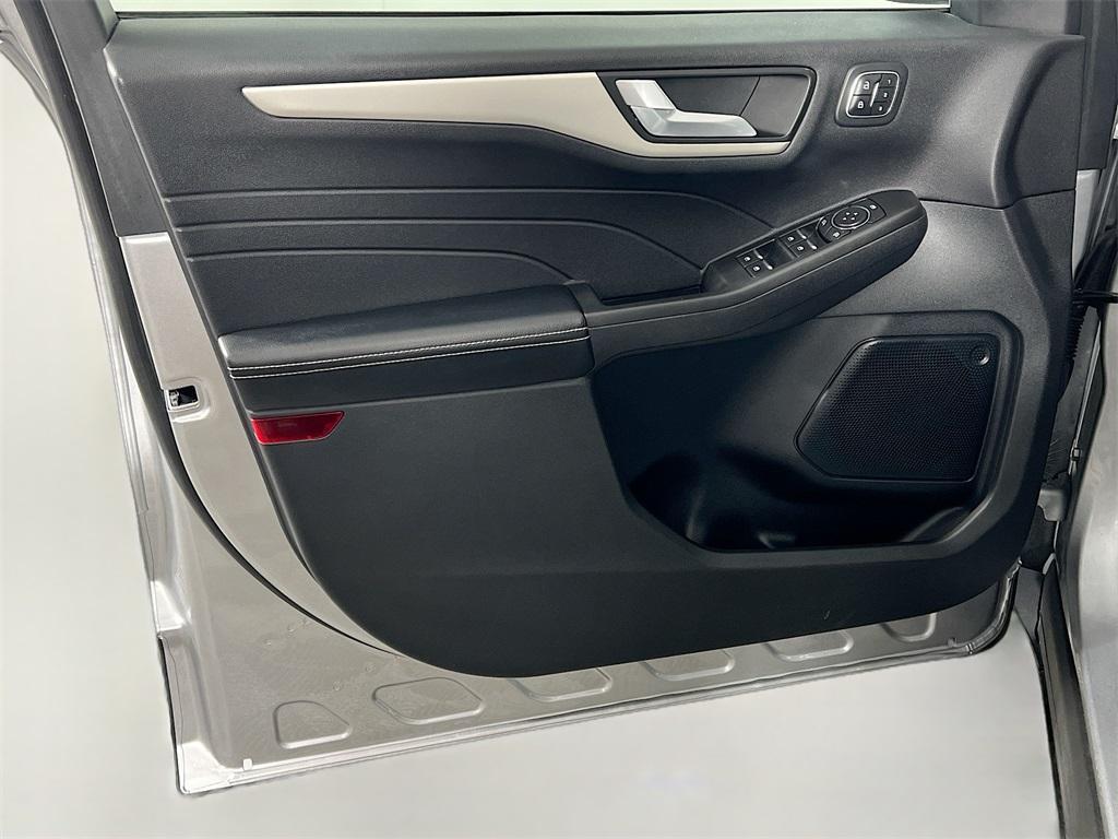 used 2021 Ford Escape car, priced at $19,366