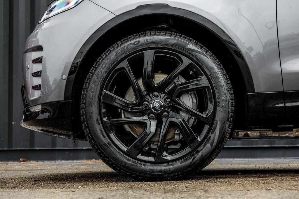 new 2025 Land Rover Discovery car, priced at $73,043