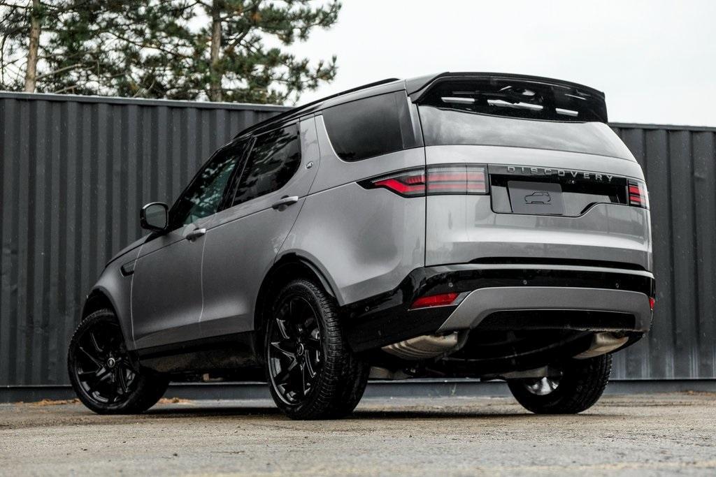 new 2025 Land Rover Discovery car, priced at $73,043