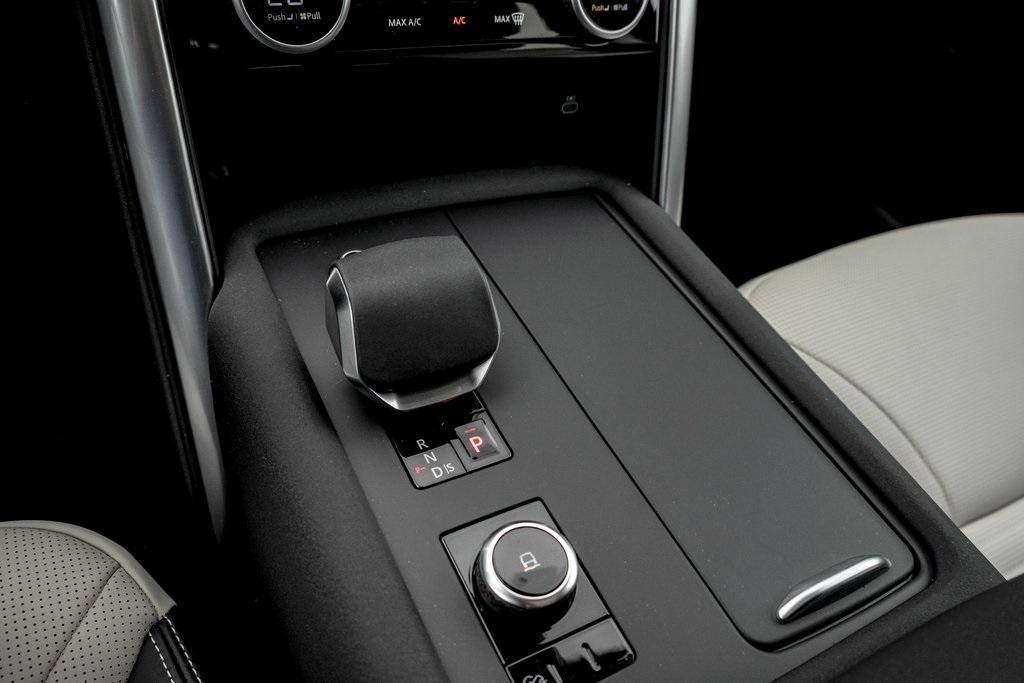 new 2025 Land Rover Discovery car, priced at $73,043