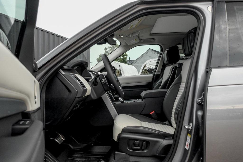 new 2025 Land Rover Discovery car, priced at $73,043