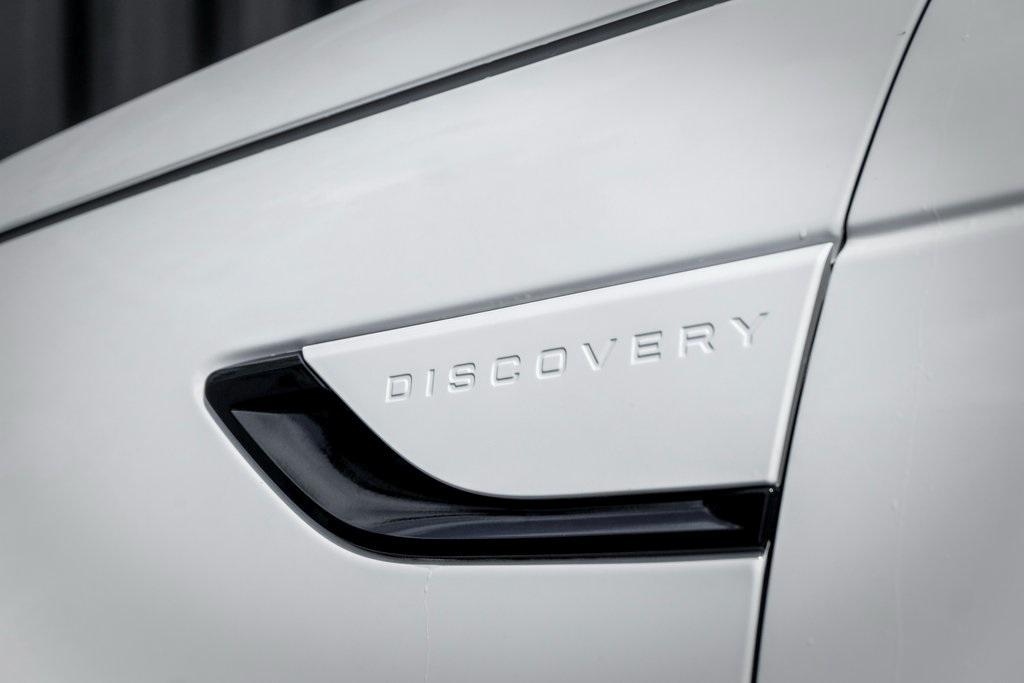 new 2024 Land Rover Discovery car, priced at $66,308