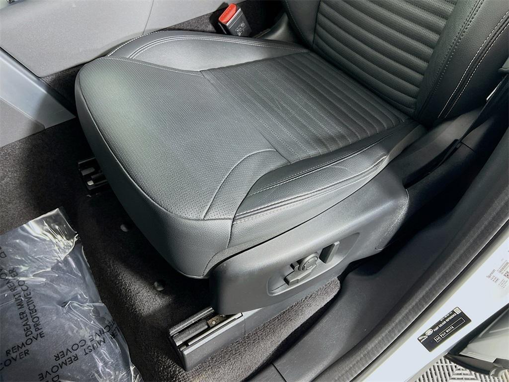 used 2024 Land Rover Discovery car, priced at $48,959