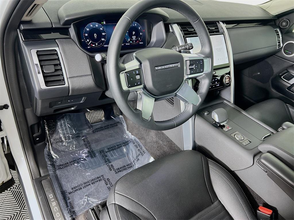 used 2024 Land Rover Discovery car, priced at $48,959