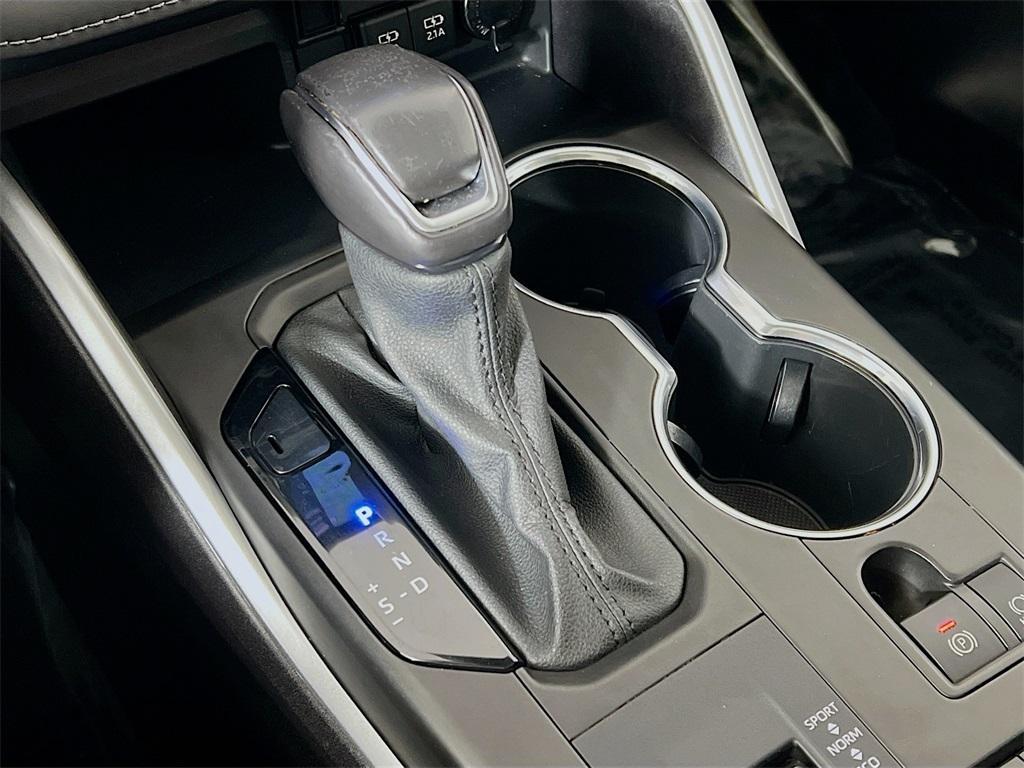 used 2021 Toyota Highlander Hybrid car, priced at $36,297