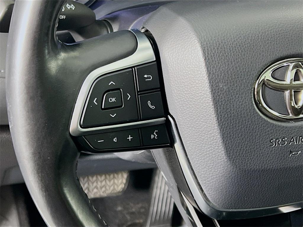 used 2021 Toyota Highlander Hybrid car, priced at $36,297