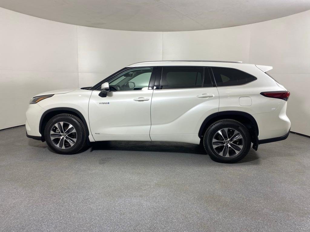 used 2021 Toyota Highlander Hybrid car, priced at $36,297