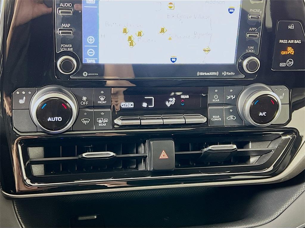 used 2021 Toyota Highlander Hybrid car, priced at $36,297