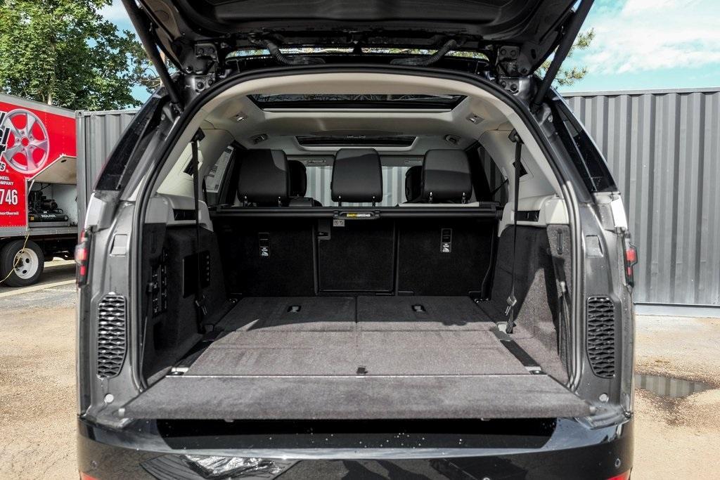 new 2025 Land Rover Discovery car, priced at $85,468