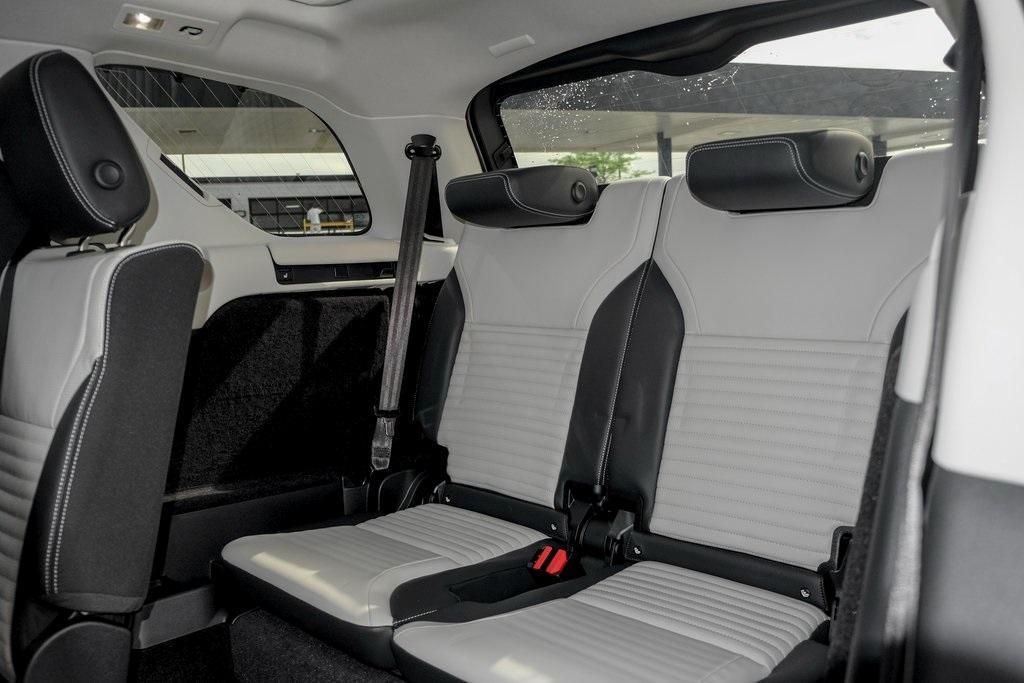 new 2025 Land Rover Discovery car, priced at $85,468