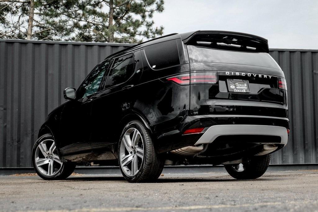 new 2025 Land Rover Discovery car, priced at $83,978