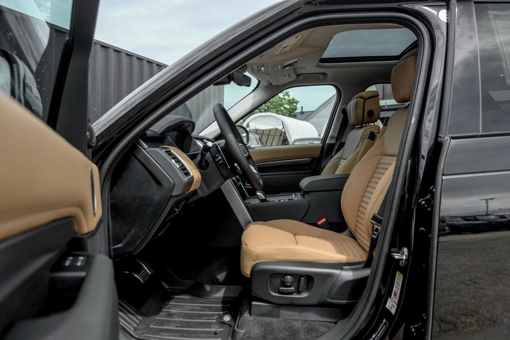 new 2025 Land Rover Discovery car, priced at $83,978