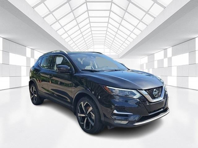 used 2021 Nissan Rogue Sport car, priced at $16,290