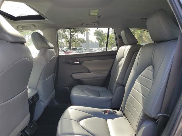 used 2021 Toyota Highlander car, priced at $21,997