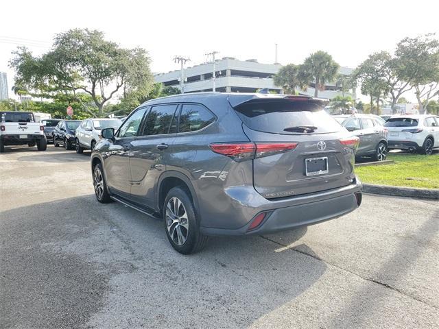 used 2021 Toyota Highlander car, priced at $21,997