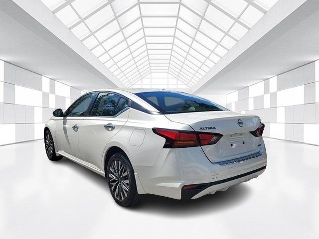 used 2023 Nissan Altima car, priced at $19,390
