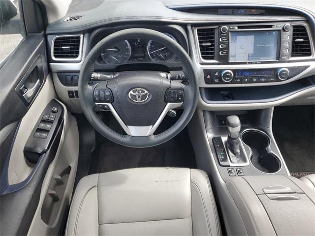 used 2016 Toyota Highlander car, priced at $15,990