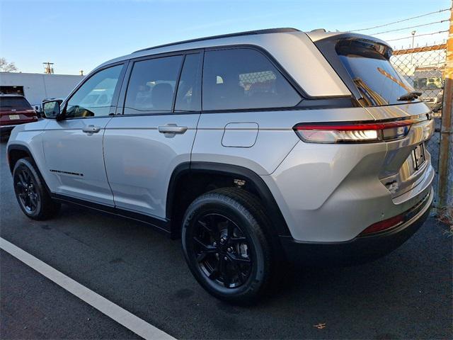 new 2024 Jeep Grand Cherokee car, priced at $47,030