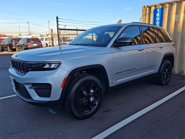 new 2024 Jeep Grand Cherokee car, priced at $47,030