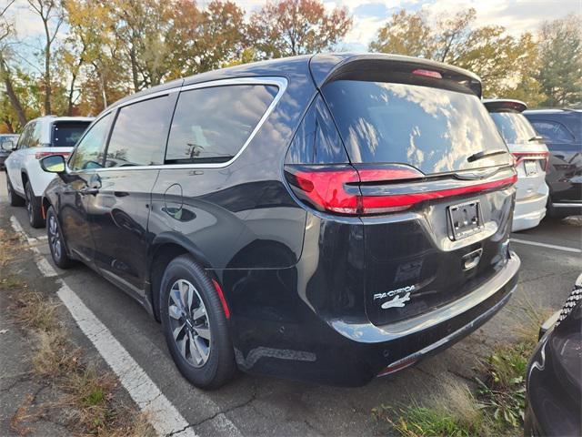 new 2023 Chrysler Pacifica Hybrid car, priced at $52,991