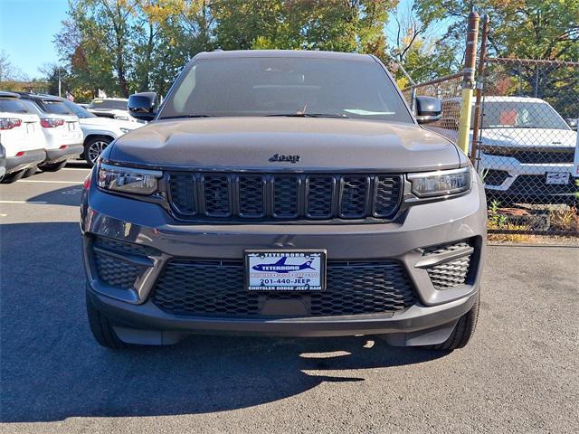 new 2024 Jeep Grand Cherokee car, priced at $48,675