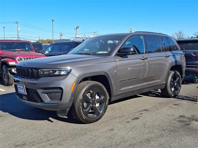 new 2024 Jeep Grand Cherokee car, priced at $48,675