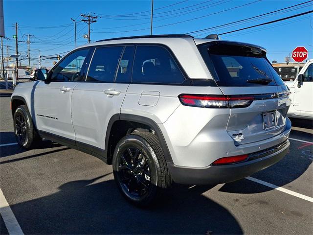 new 2025 Jeep Grand Cherokee car, priced at $46,530