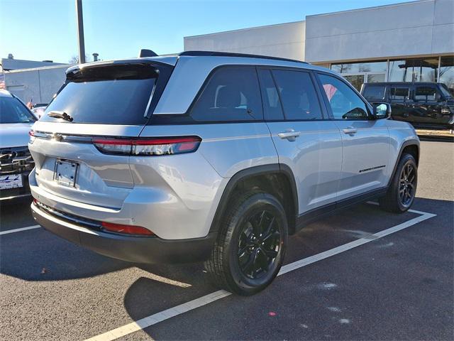 new 2025 Jeep Grand Cherokee car, priced at $46,530