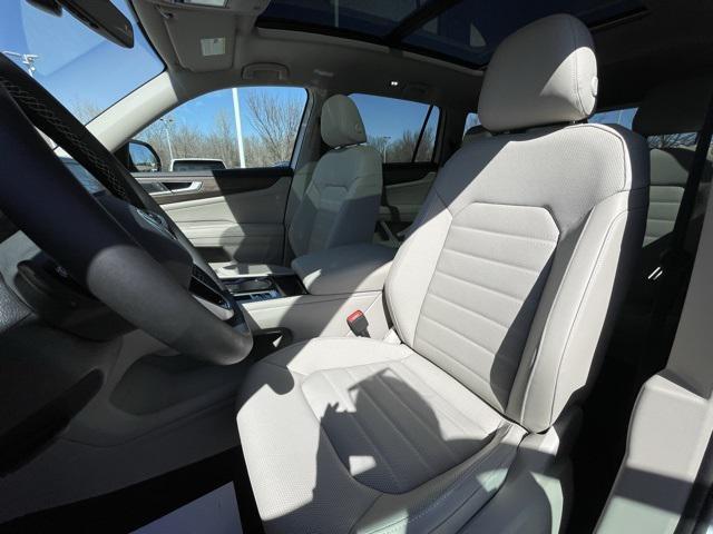 new 2025 Volkswagen Atlas car, priced at $47,009